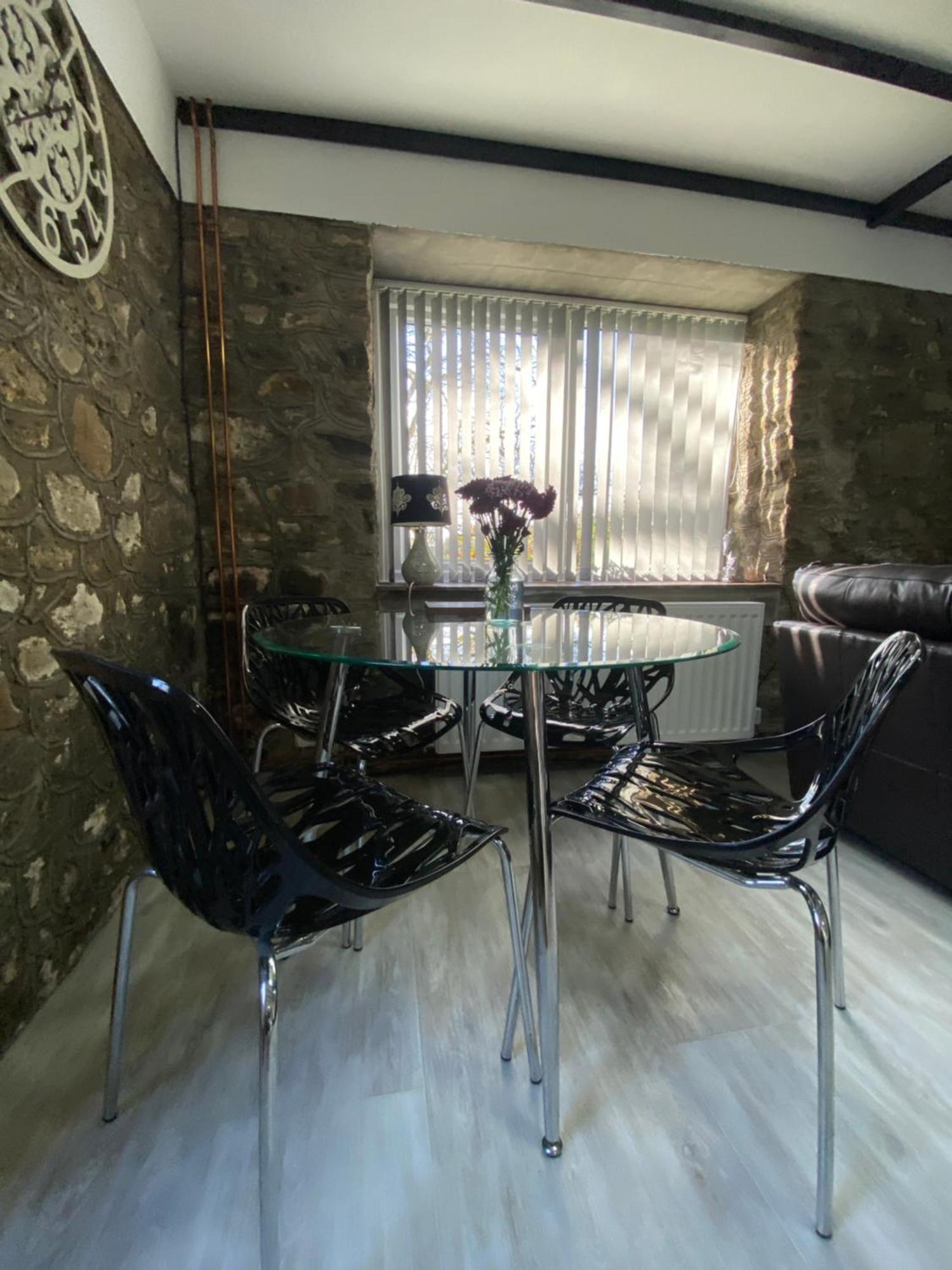 Beautiful Renovated Former Coach House Llandeilo Exterior foto